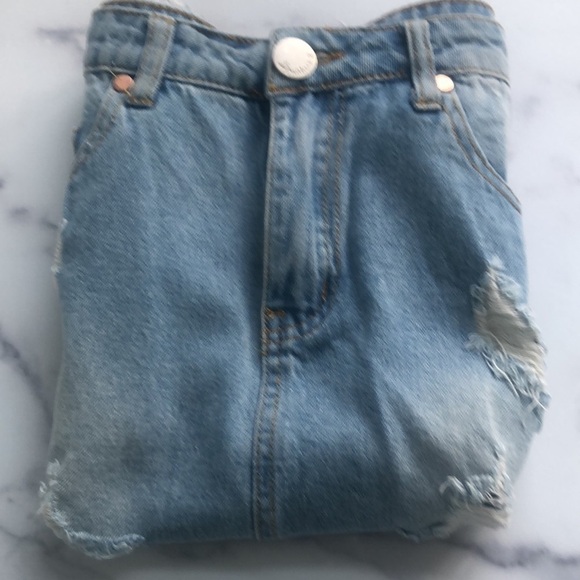 Signature 8 Ripped Distressed Blue Wash Denim Mini Skirt, Size Medium - Picture 9 of 9